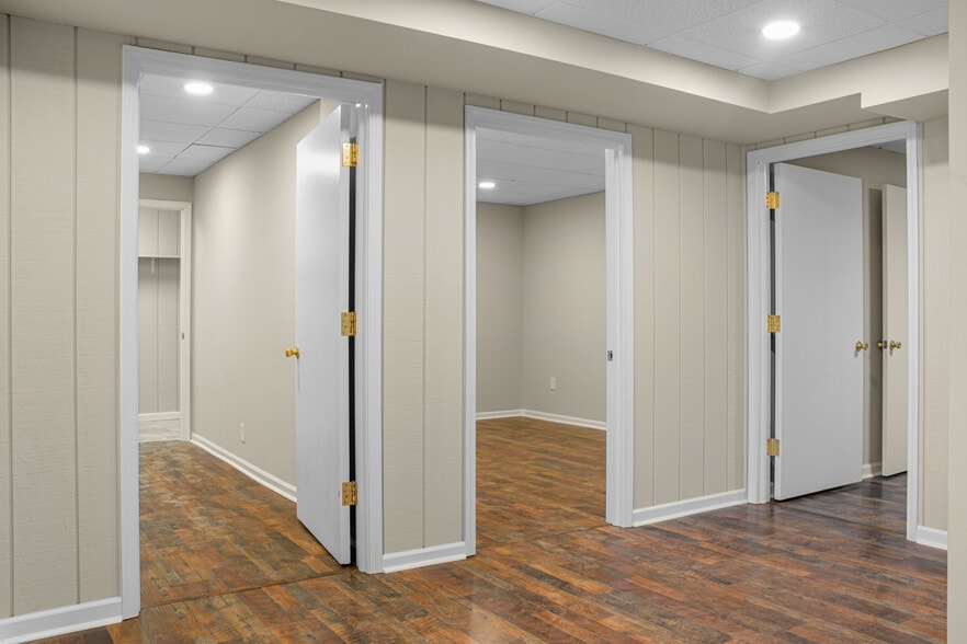 More Photos Of 300 E Gold St, Kings Mountain Office For Lease