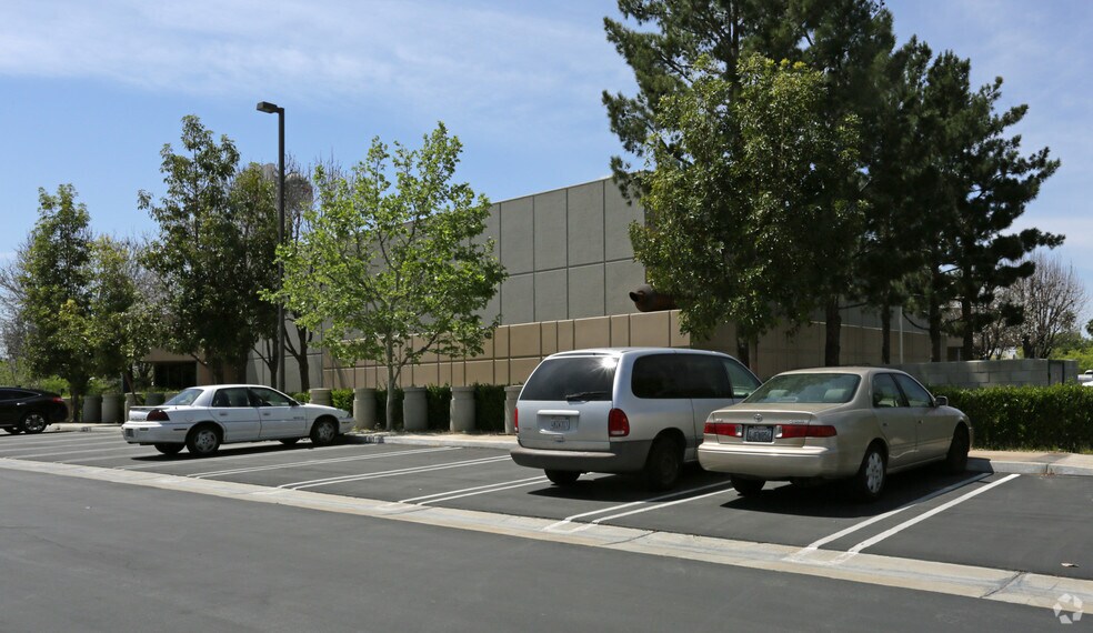 More Photos Of 740 E Carnegie Dr, San Bernardino Office For Sale