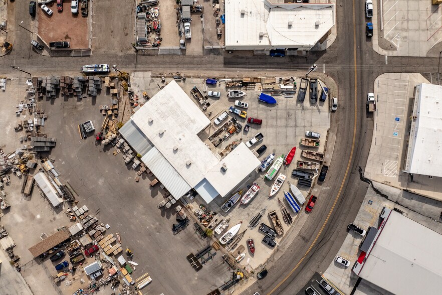 More Photos Of 1850 Commander Dr, Lake Havasu City Freestanding For Sale