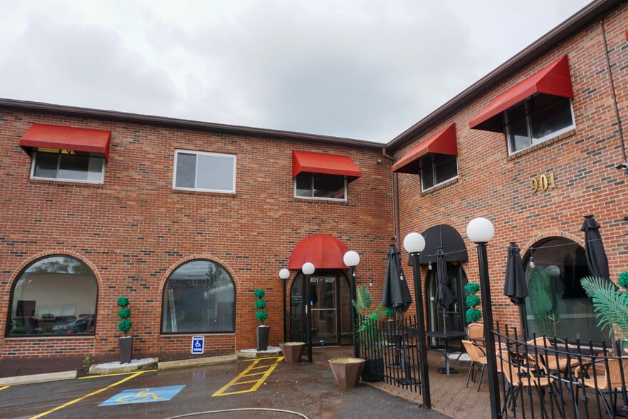 More Photos Of 901-907 Wethersfield Ave, Hartford Office For Lease