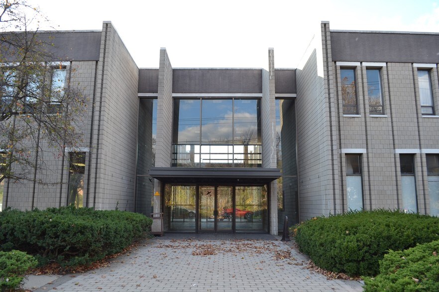 More Photos Of 65 Railroad Ave, Ridgefield Flex For Lease