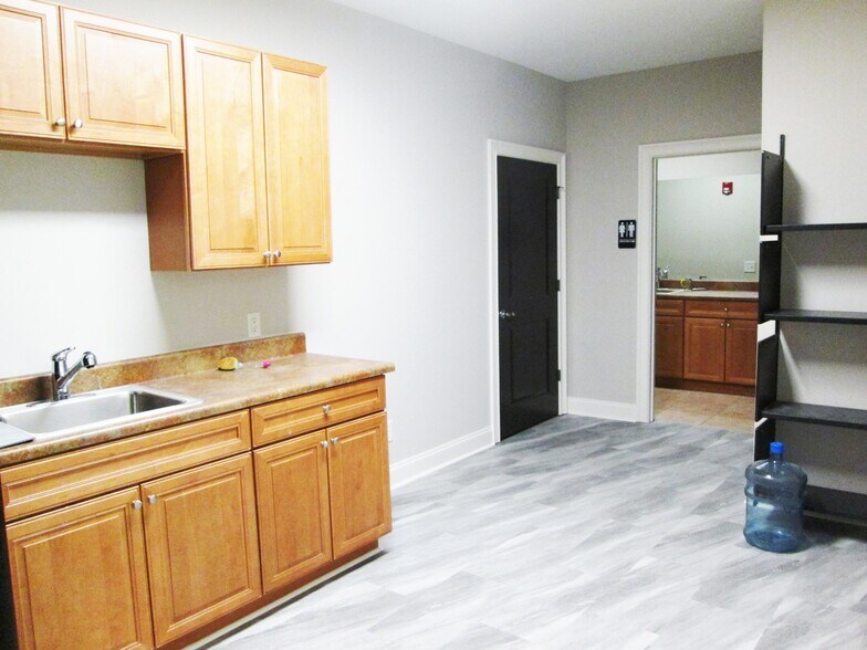 More Photos Of 5400 Laurel Springs Pky, Suwanee Office For Sale