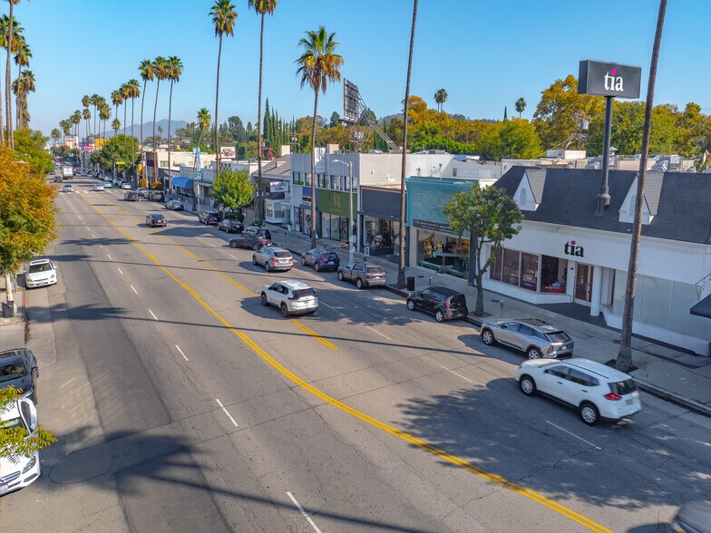 Primary Photo Of 12250 Ventura Blvd, Studio City Storefront For Sale