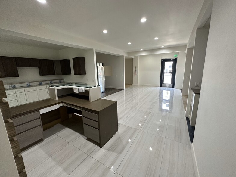 Primary Photo Of 1626 S Broadway, Santa Ana Medical For Sale