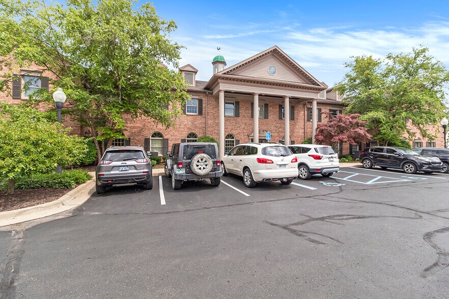 More Photos Of 705 S Main St, Plymouth Medical For Lease