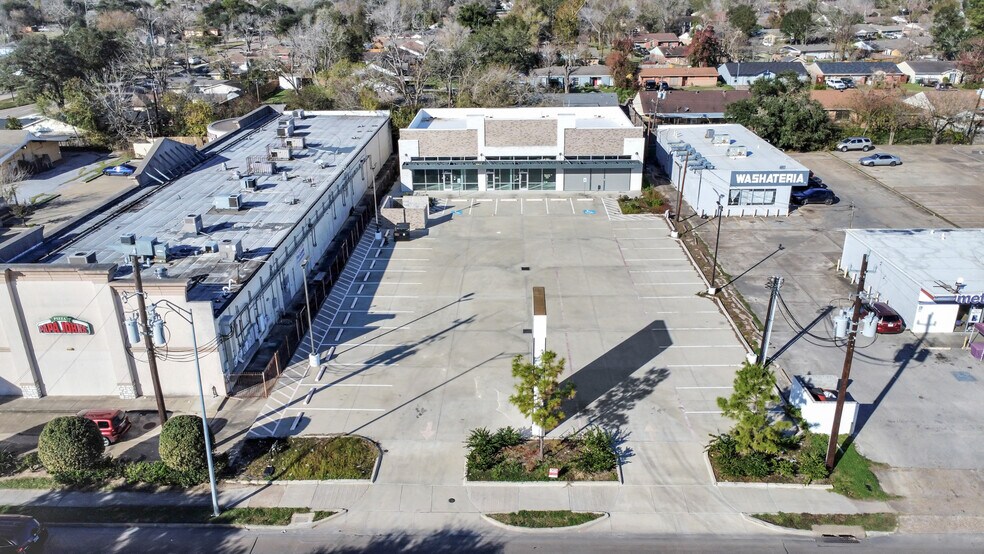 More Photos Of 4430 W Fuqua St, Houston Storefront For Lease