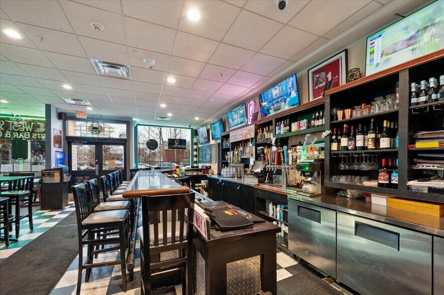 More Photos Of 108-114 Congress St, Saratoga Springs Restaurant For Sale