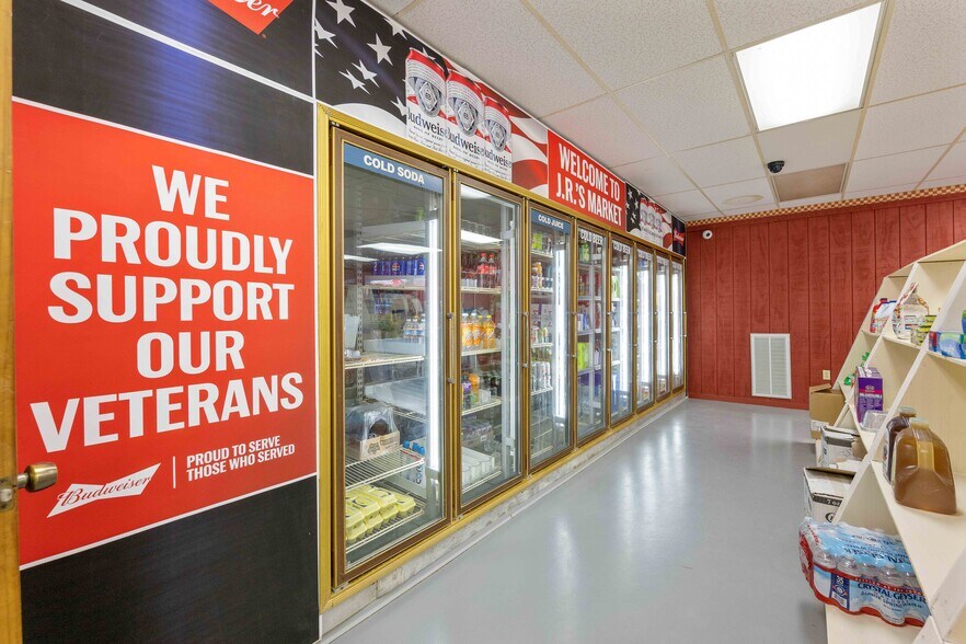 More Photos Of 7386 Mt Carmel Rd, Decaturville Convenience Store For Sale