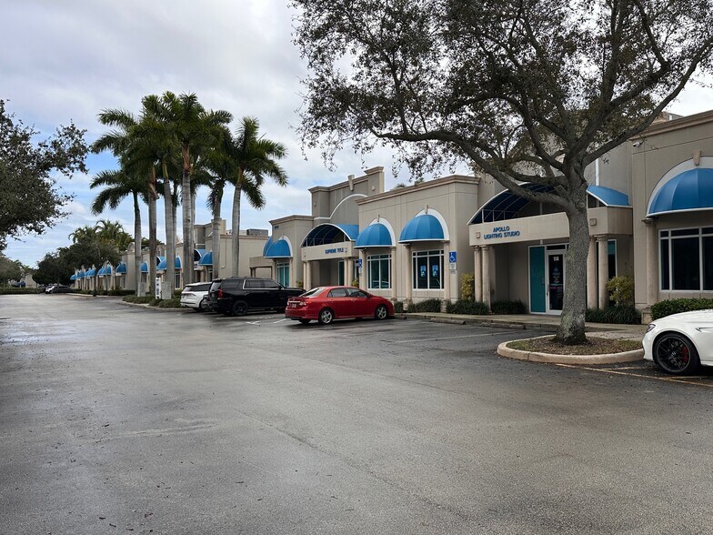 More Photos Of 2860 W State Road 84, Fort Lauderdale Office For Lease