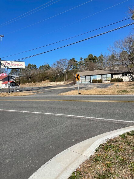 More Photos Of 140 Amity Rd, Hot Springs Office For Sale