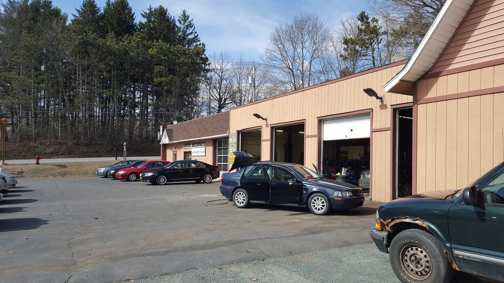 More Photos Of 152 Speigletown Rd, Troy Service Station For Sale