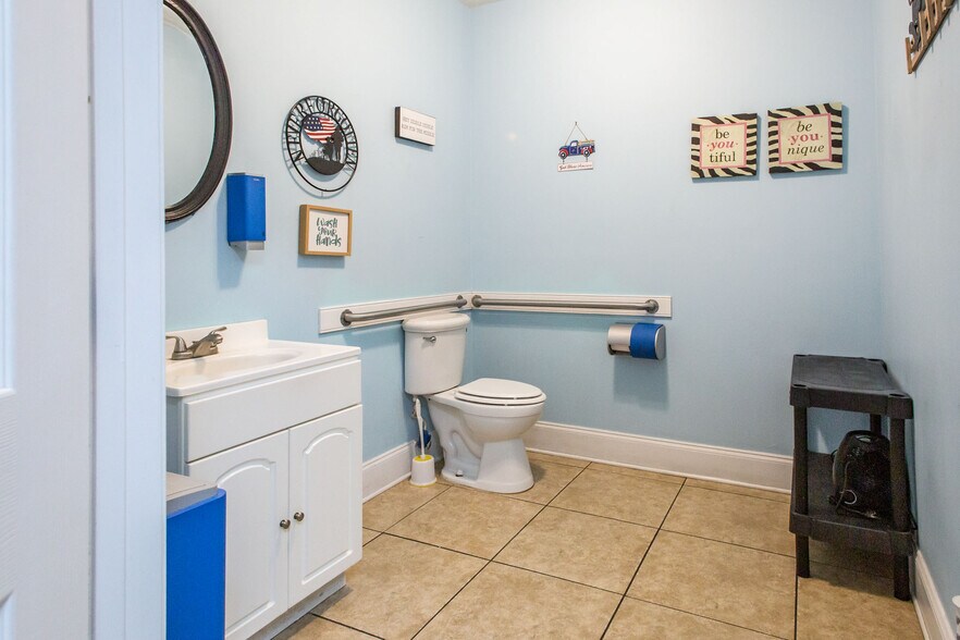 More Photos Of 3005 US Highway 84, Blackshear Storefront For Sale