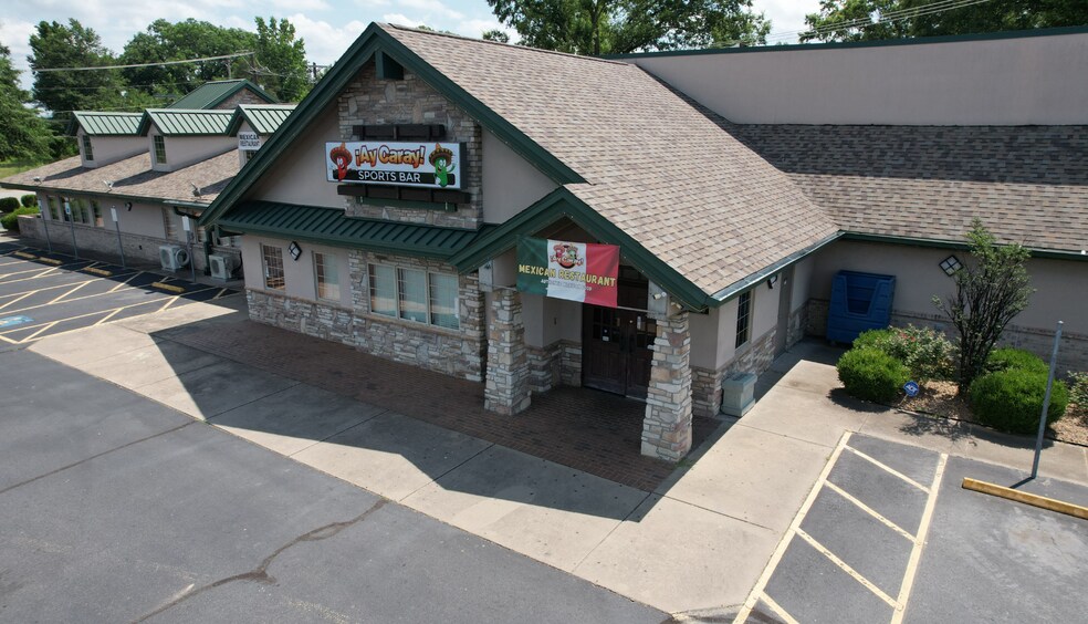 More Photos Of 4000 Vali Ct, North Little Rock Restaurant For Sale