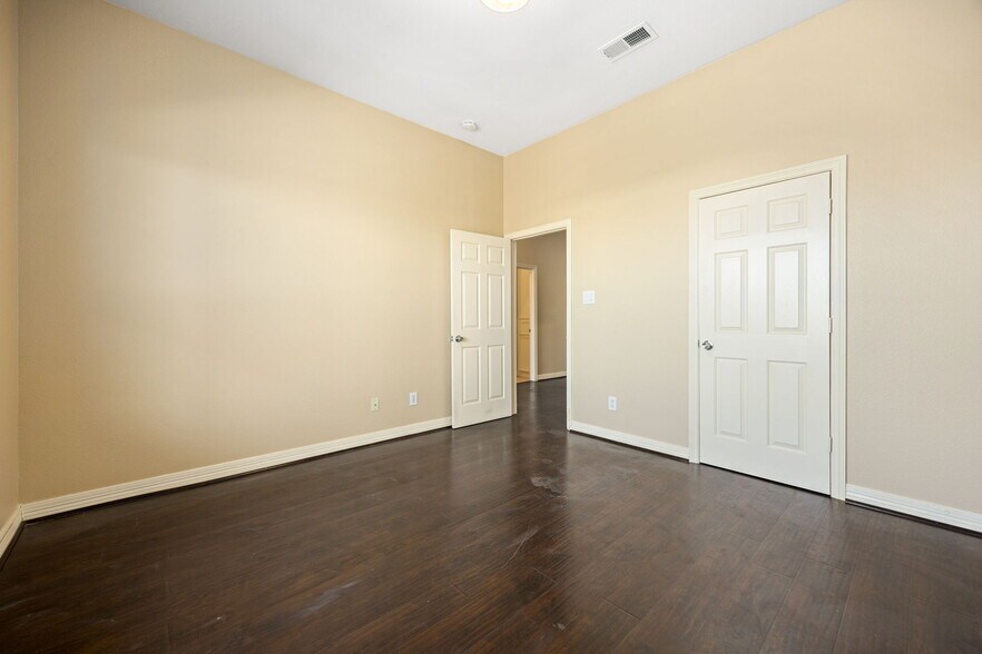 More Photos Of 12989 Bellaire Blvd, Houston Storefront For Sale