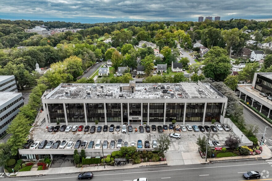 More Photos Of 1000 Northern Blvd, Great Neck Medical For Lease