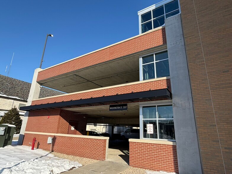 More Photos Of 23 Public Sq, Shelbyville Office For Sale