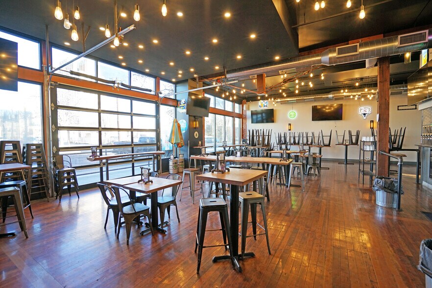 More Photos Of 107-111 S 1st St, Yakima Storefront Retail Office For Lease