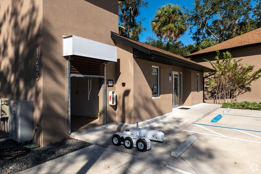 More Photos Of 1245 Canal St, New Smyrna Beach Self Storage For Lease