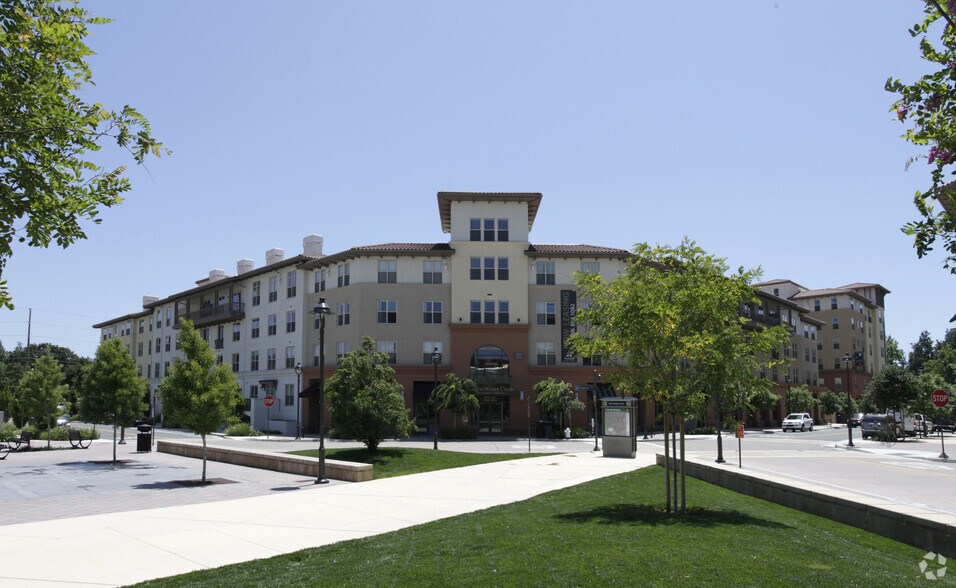 More Photos Of 1001 Harvey Dr, Walnut Creek Apartments For Lease