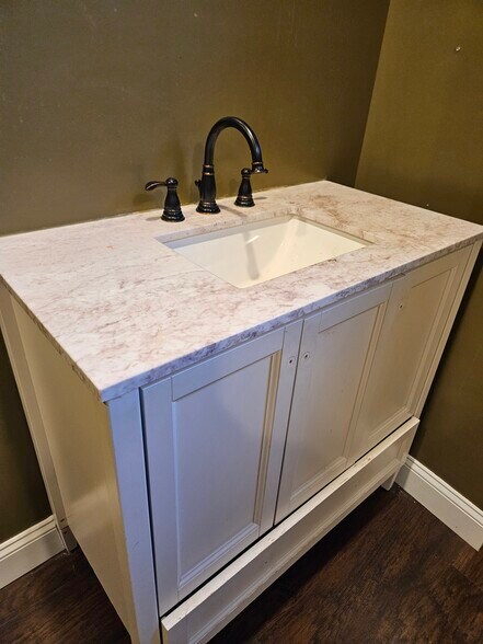 More Photos Of 164 Commack Rd, Commack Medical For Lease