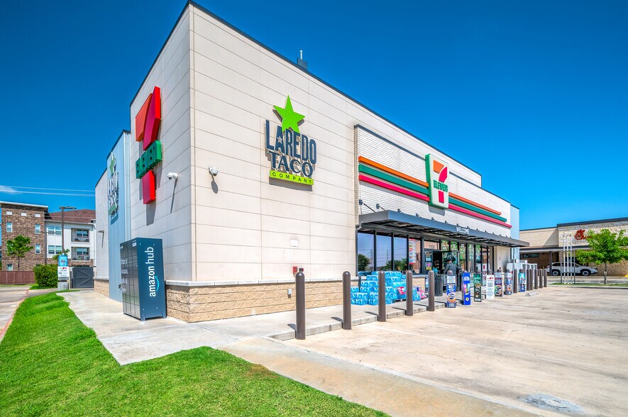 More Photos Of 11530 Pearland Pky, Houston Service Station For Sale
