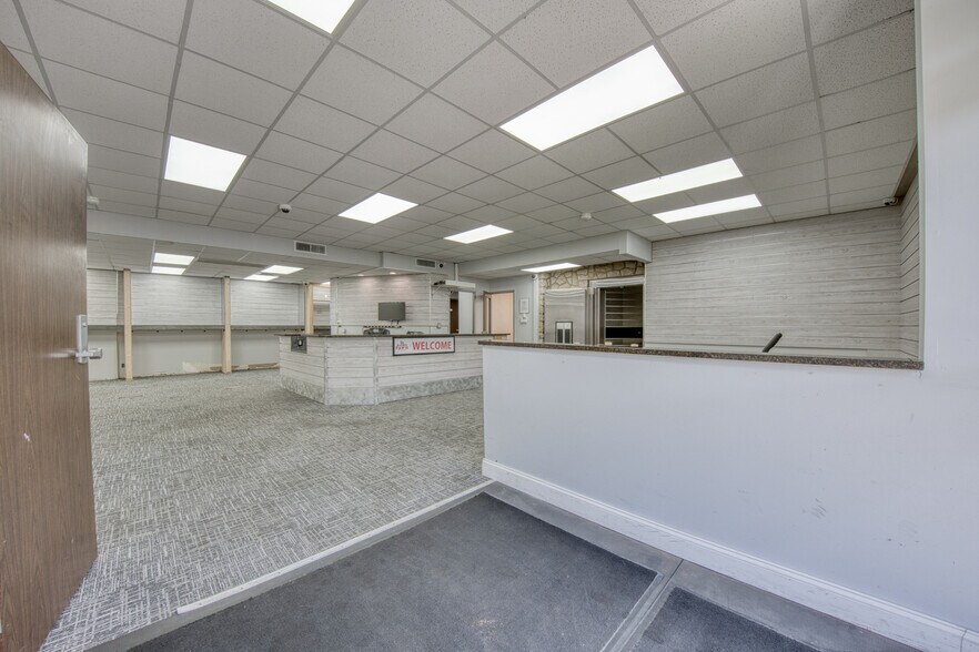 More Photos Of 226 Washington St, Newell Storefront Retail Residential For Sale
