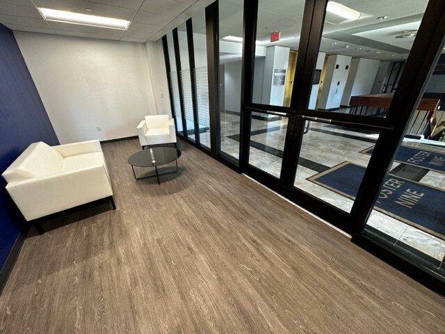 More Photos Of 750 Holiday Dr, Pittsburgh Office Residential For Lease