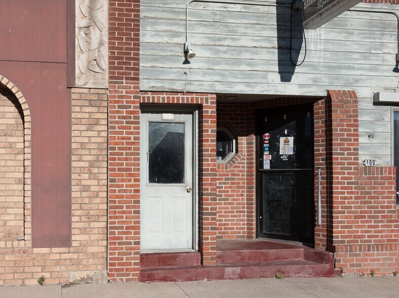 More Photos Of 107 N Main St, Elmwood Storefront Retail Residential For Sale