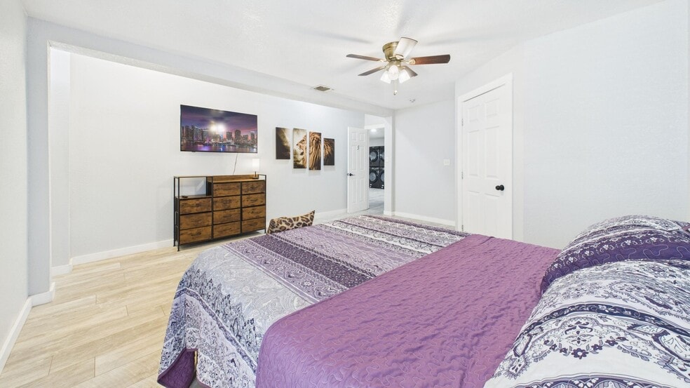 More Photos Of 2123 15th St, Lubbock Apartments For Sale