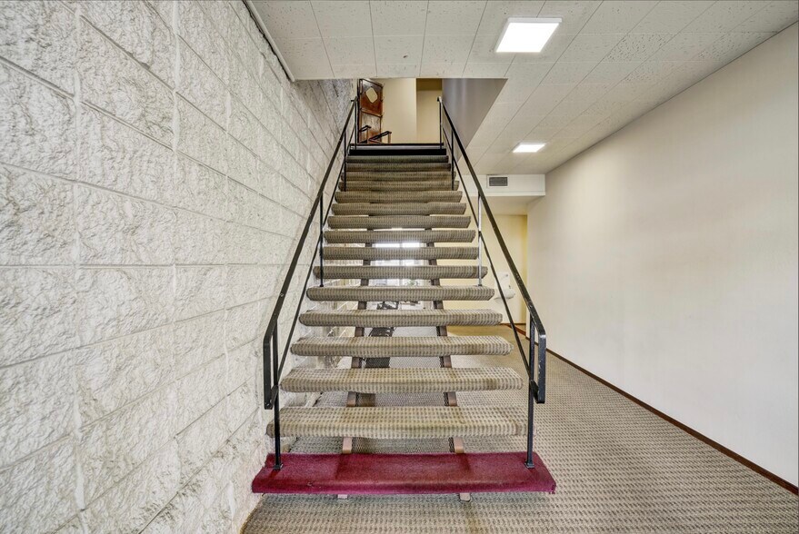 More Photos Of 2811 Castro Valley Blvd, Castro Valley Office Residential For Sale