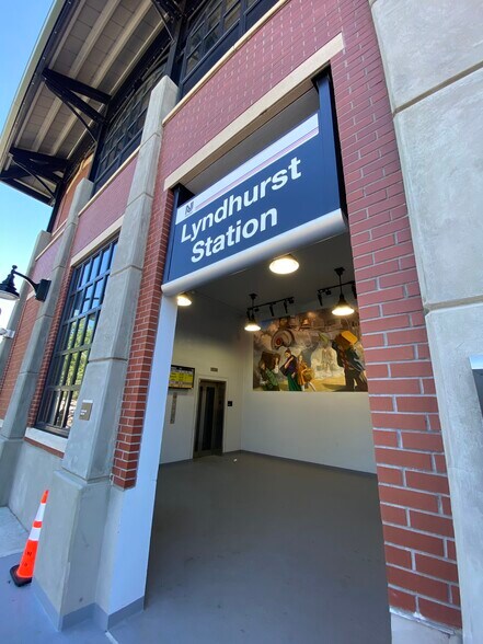 More Photos Of 216 Stuyvesant Ave, Lyndhurst Office For Sale