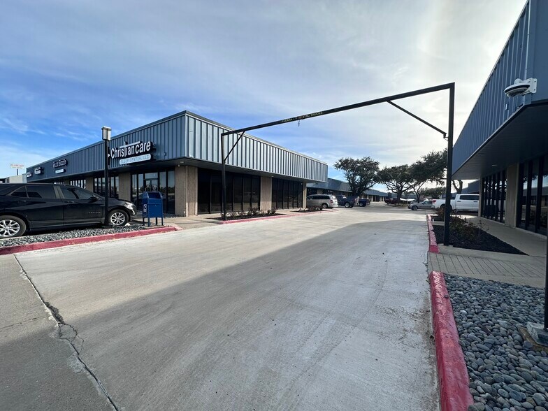 More Photos Of 4455 South Padre Island Dr, Corpus Christi Office For Lease