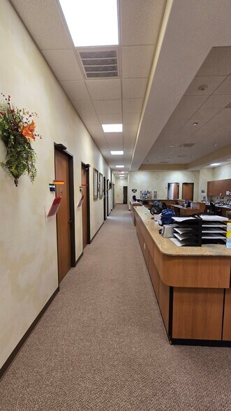 More Photos Of 11706 Fallbrook Dr, Houston Medical For Lease