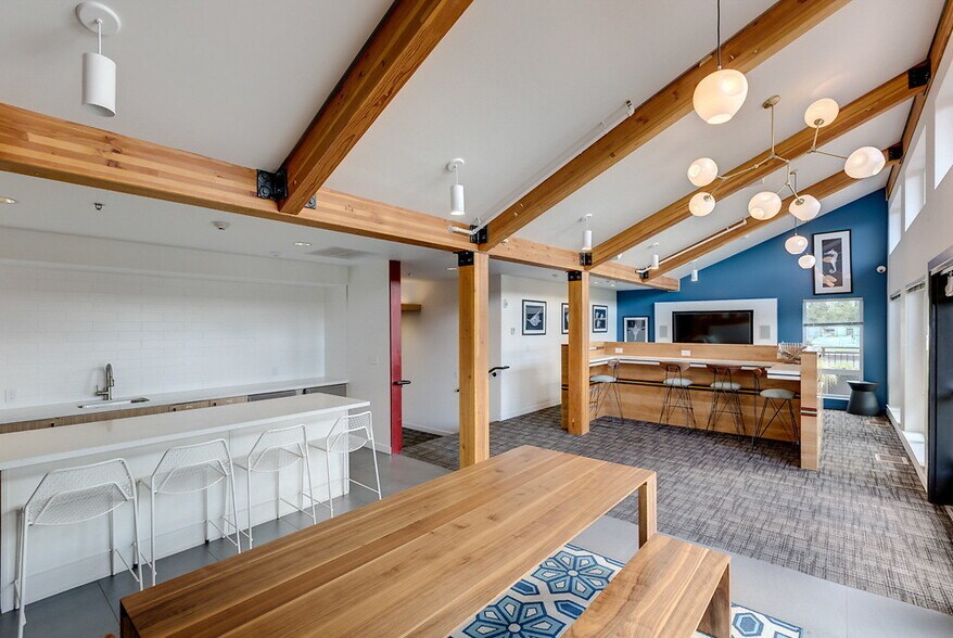 More Photos Of 3636 Stone Way N, Seattle Apartments For Lease