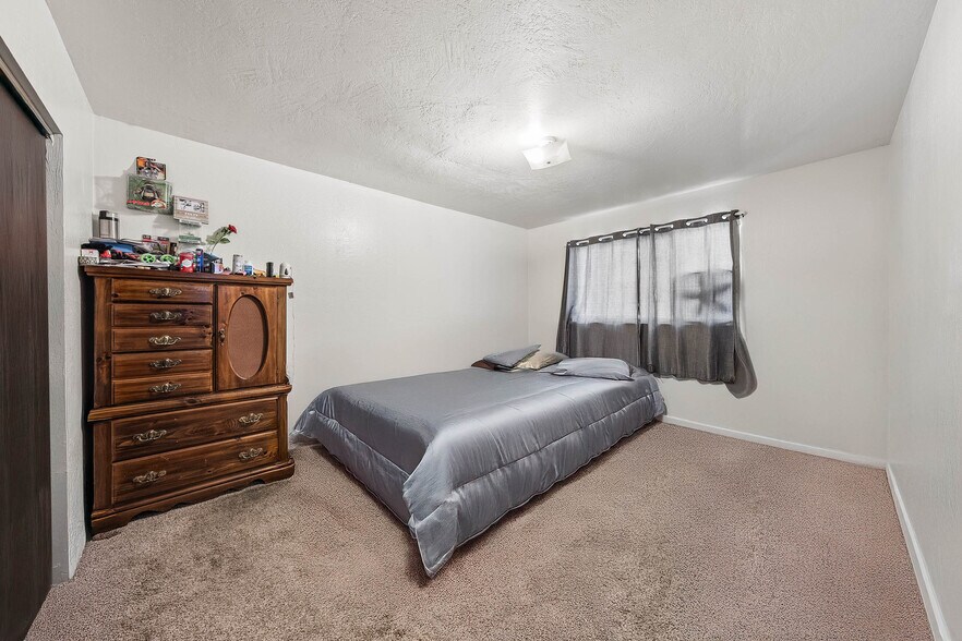 More Photos Of 4584 S Terrace Ave, Lakeport Apartments For Sale