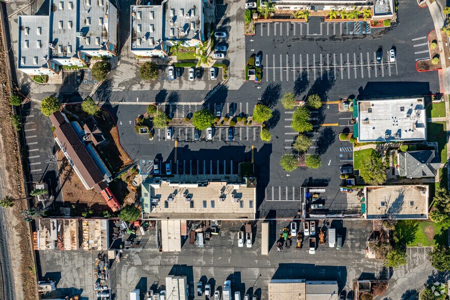 More Photos Of 1450-1470 W 9th St, Upland Loft Creative Space For Sale