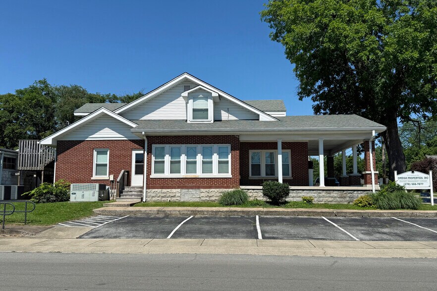 More Photos Of 103 N High St, Franklin Office Residential For Sale