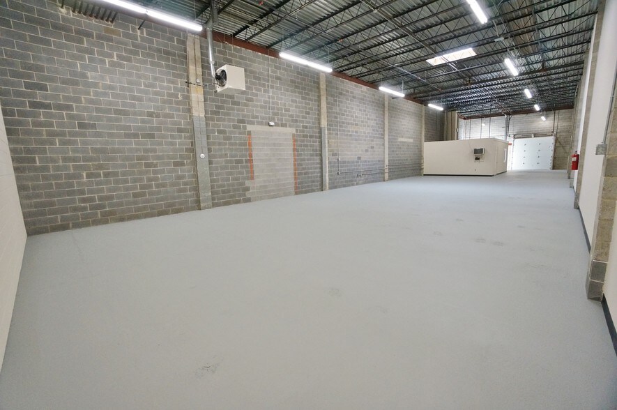 More Photos Of 3800-3842 West St, Landover Warehouse For Lease