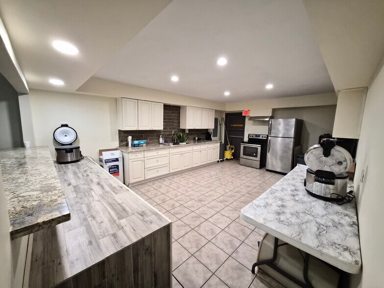 More Photos Of 1221 Dewey St, Houston Specialty For Sale