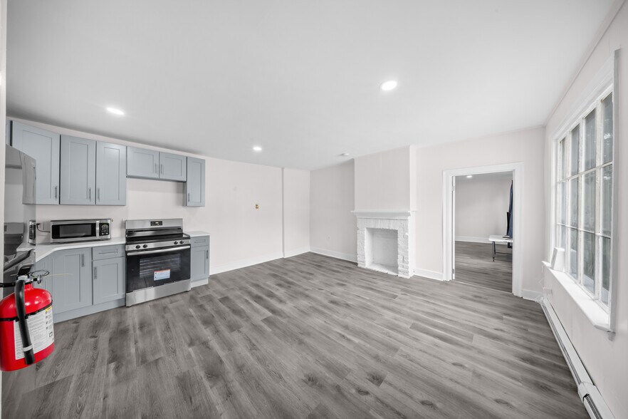 More Photos Of 26 John Ringo Rd, Ringoes Apartments For Sale