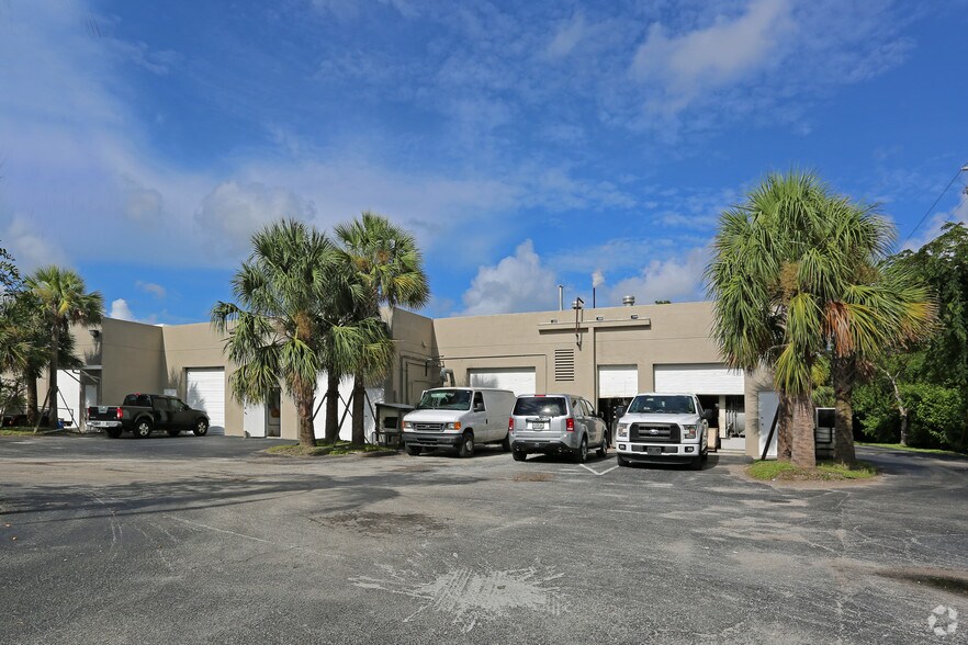 More Photos Of 880 Jupiter Park Dr, Jupiter Light Manufacturing For Sale