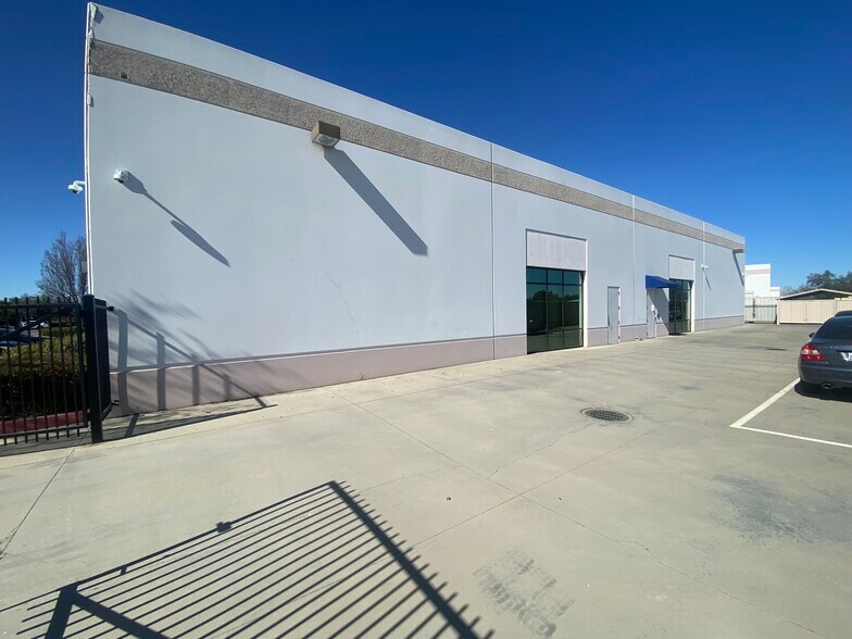 More Photos Of 2508 Verne Roberts Cir, Antioch Research And Development For Sale