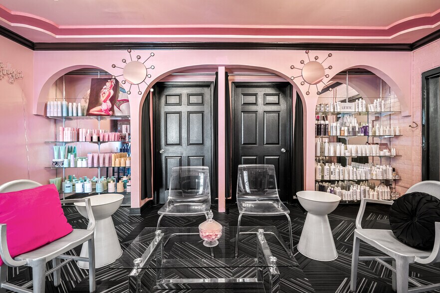 More Photos Of 10 S Crenshaw Ave, Richmond Freestanding For Lease