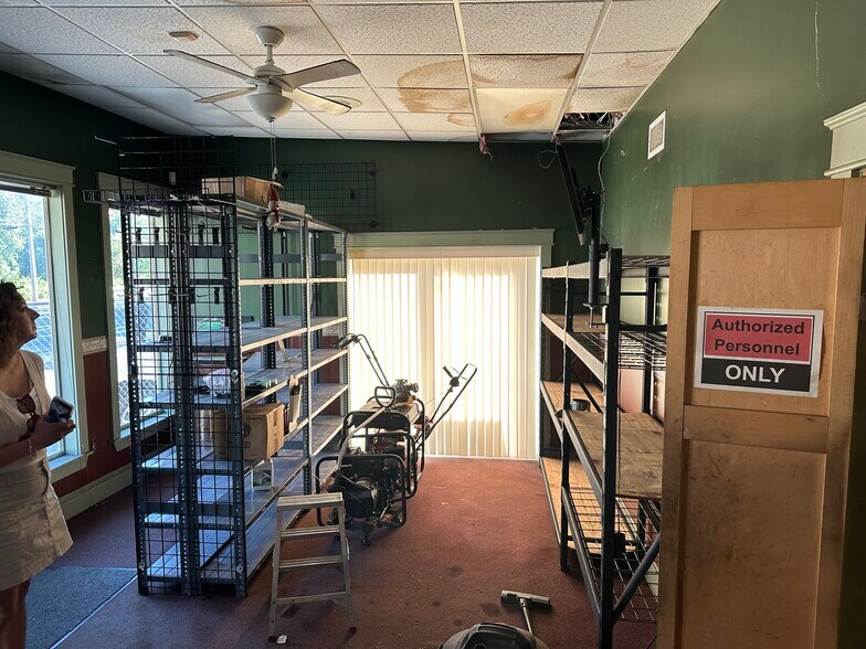 More Photos Of , Warwick General Retail For Sale