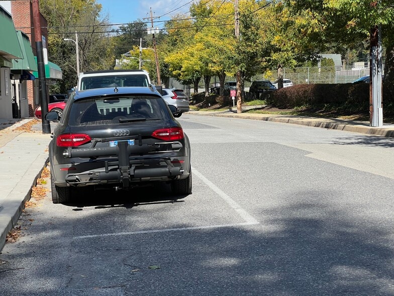 More Photos Of 5000 Lawndale Ave, Baltimore Office For Lease