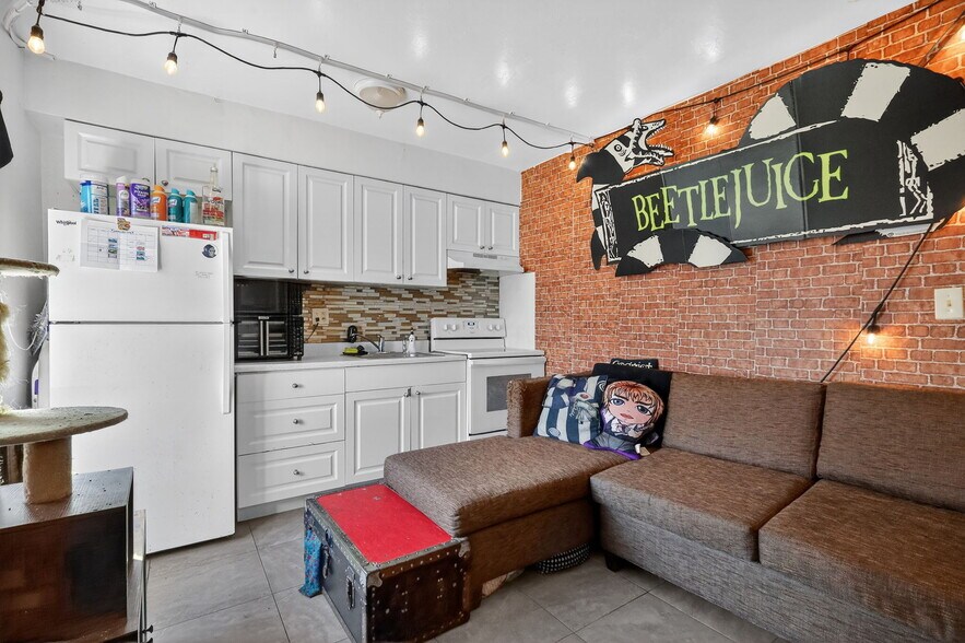More Photos Of , Hollywood Multifamily For Sale