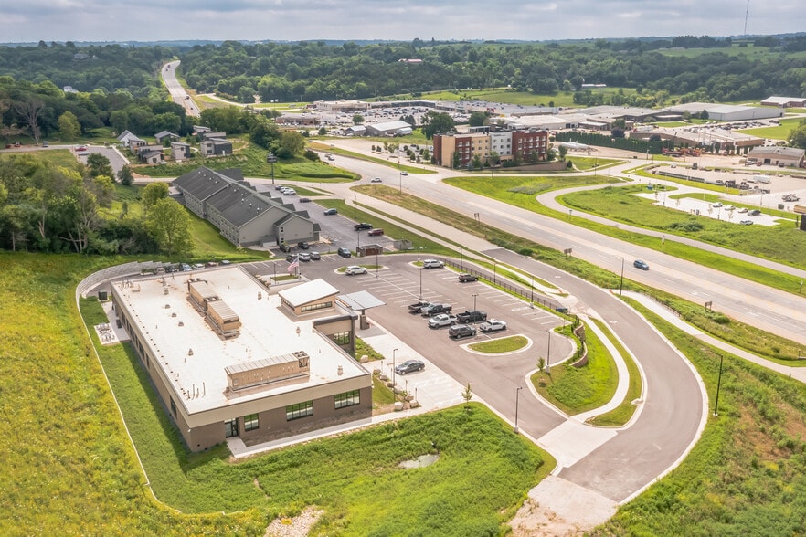 More Photos Of 1106 Military Blvd, Decorah Office For Sale