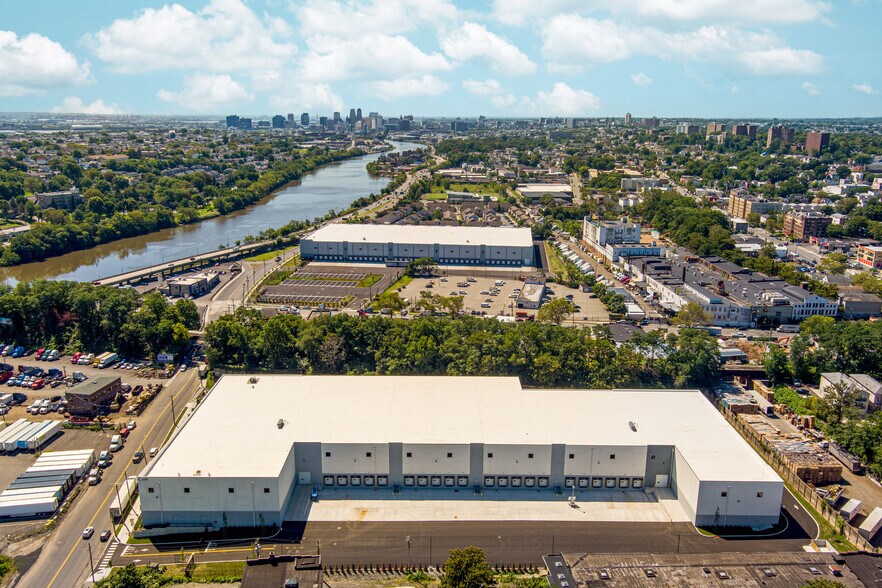 More Photos Of 2125 McCarter Hwy, Newark Warehouse For Lease