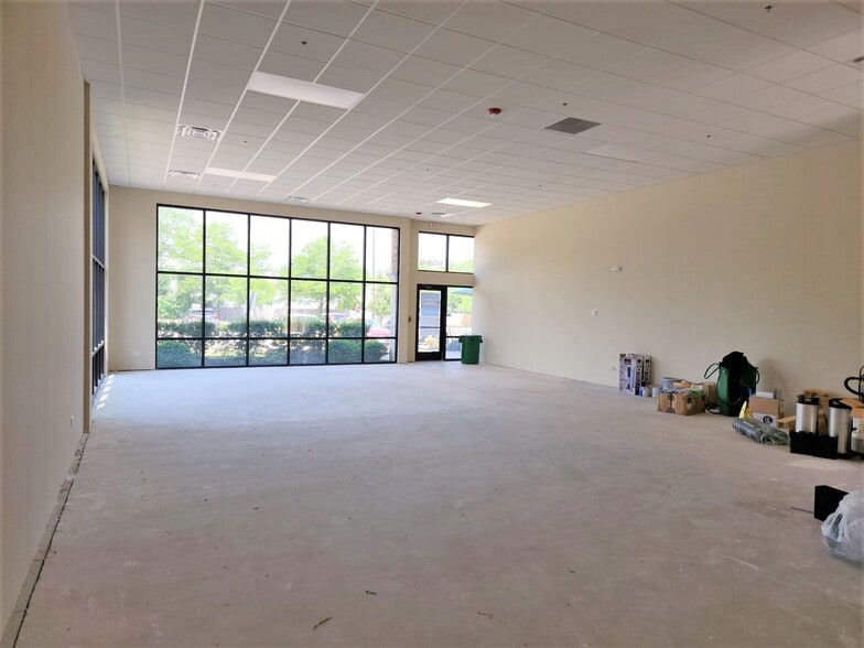 More Photos Of 1459 W Schaumburg Rd, Schaumburg Storefront Retail Office For Lease