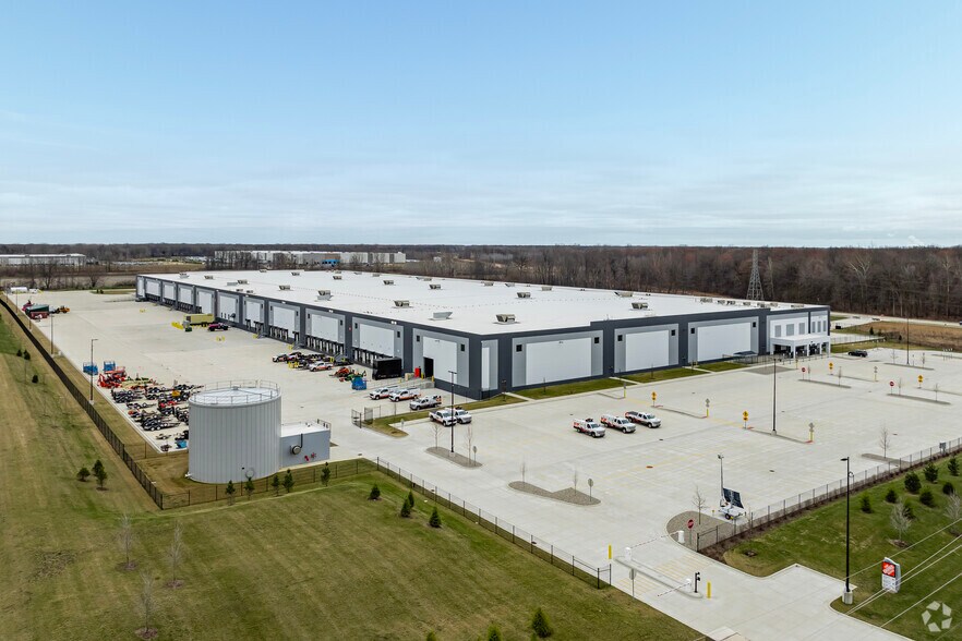 More Photos Of 17991 Wahrman Rd, New Boston Distribution For Lease